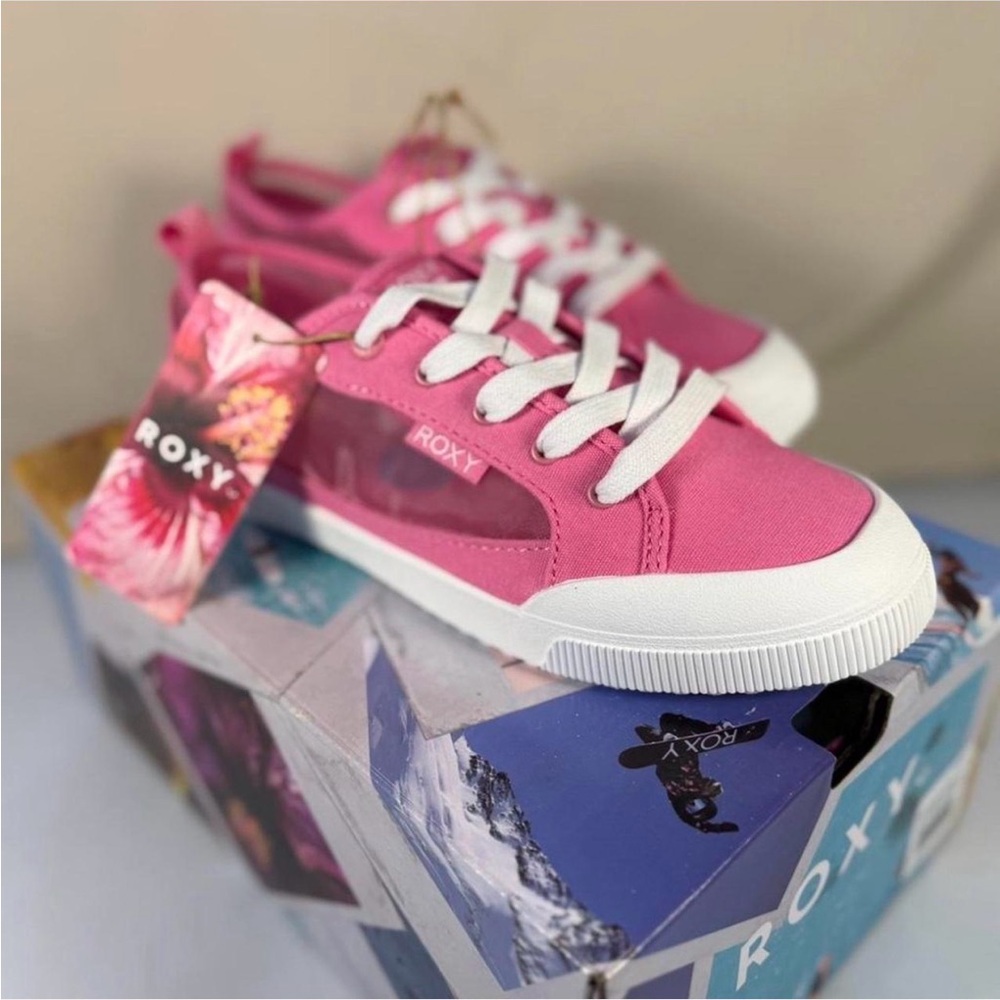 Roxy Pink Shorebreak Lace-Up Sneaker